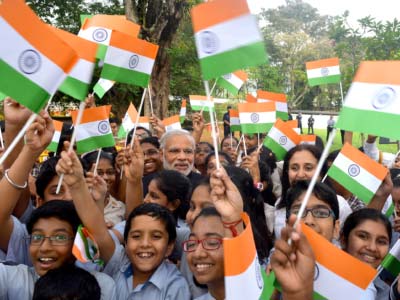 http://www.loli-fe-tato.com/wp-content/uploads/2017/11/Prime_Minister_Narendra_Modi_among_school_children_at_the_Indian_National_Army_Memorial_Marker_in_Singapore-400x300.jpg